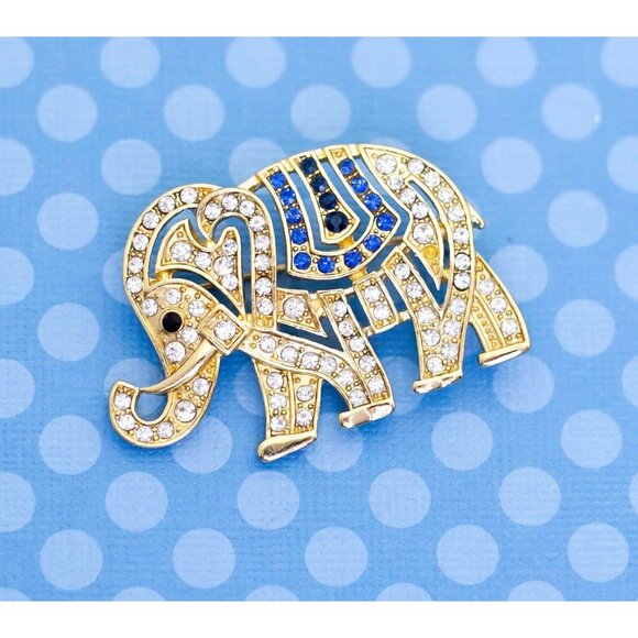 Vintage Rhinestone Elephant Brooch by Monet - M25 - Picture 1 of 2